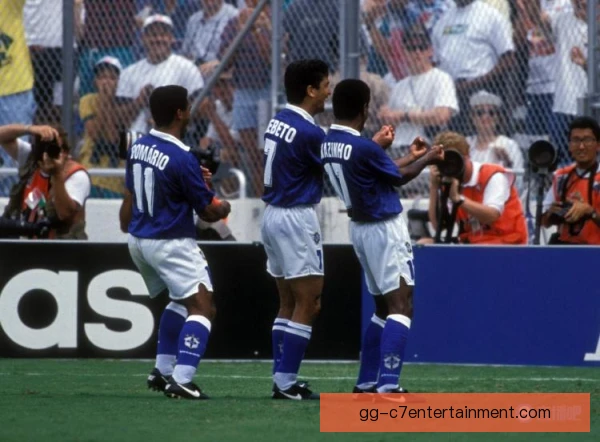 1994年世界杯巴西夺冠：四三三阵型支撑的攻守平衡